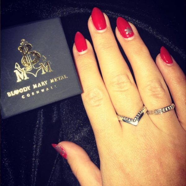 Luya-4 wishbone ring