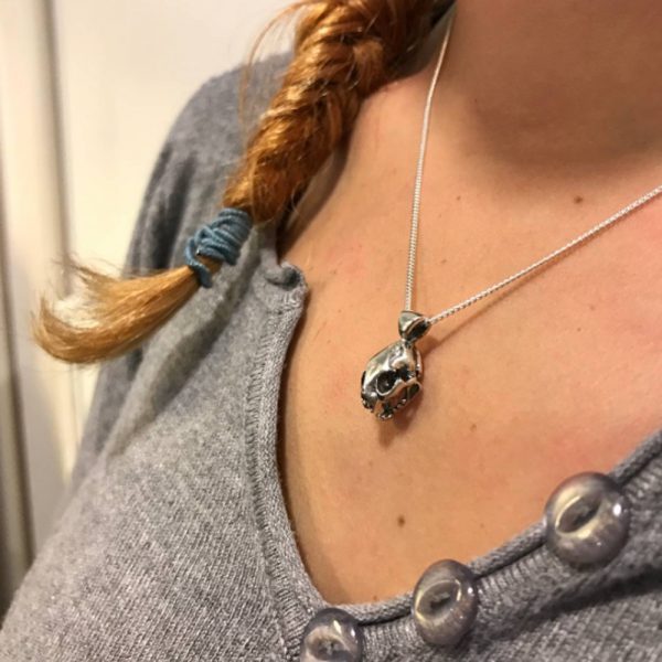 Hallow-Kitty-pendant-1